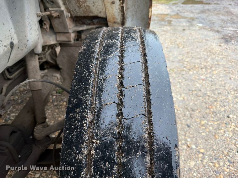image for item FJ2054 1988 International 1754 dump truck