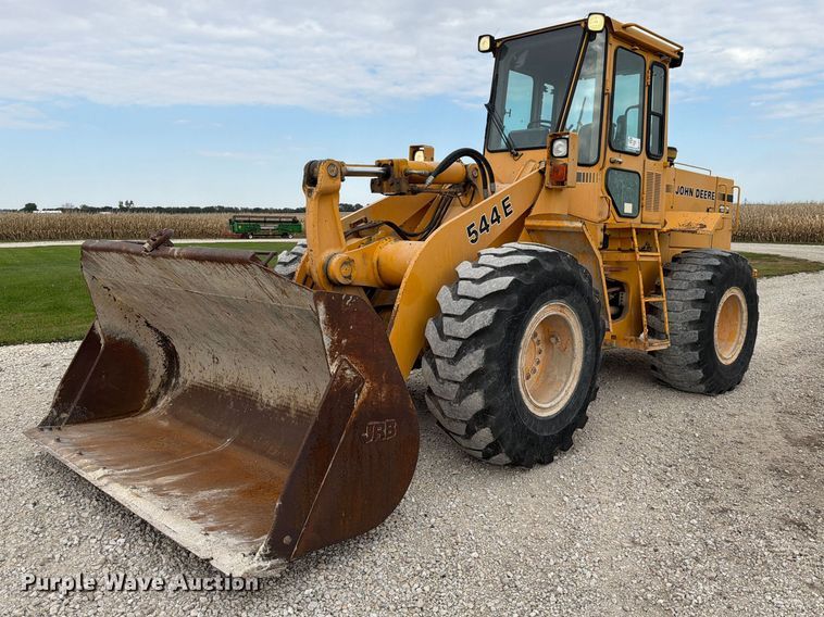 image for item FJ2070 1988 John Deere 544E wheel loader