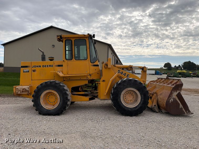 image for item FJ2070 1988 John Deere 544E wheel loader