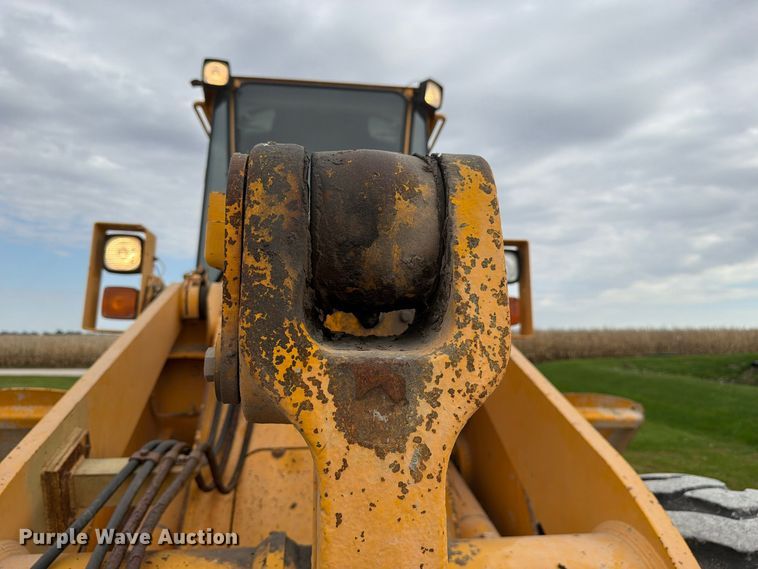 image for item FJ2070 1988 John Deere 544E wheel loader