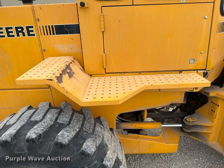 image for item FJ2070 1988 John Deere 544E wheel loader