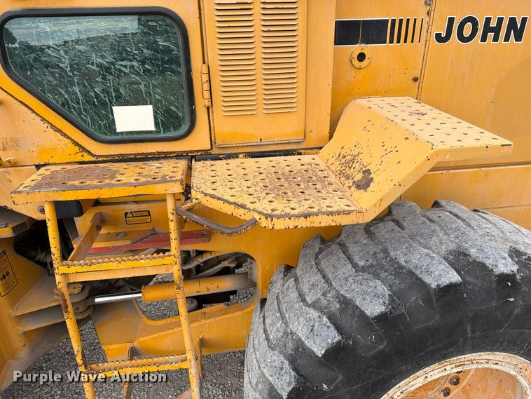 image for item FJ2070 1988 John Deere 544E wheel loader