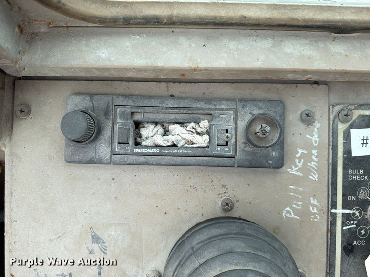 image for item FJ2070 1988 John Deere 544E wheel loader