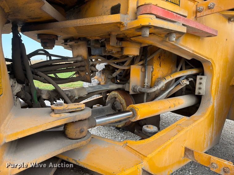 image for item FJ2070 1988 John Deere 544E wheel loader
