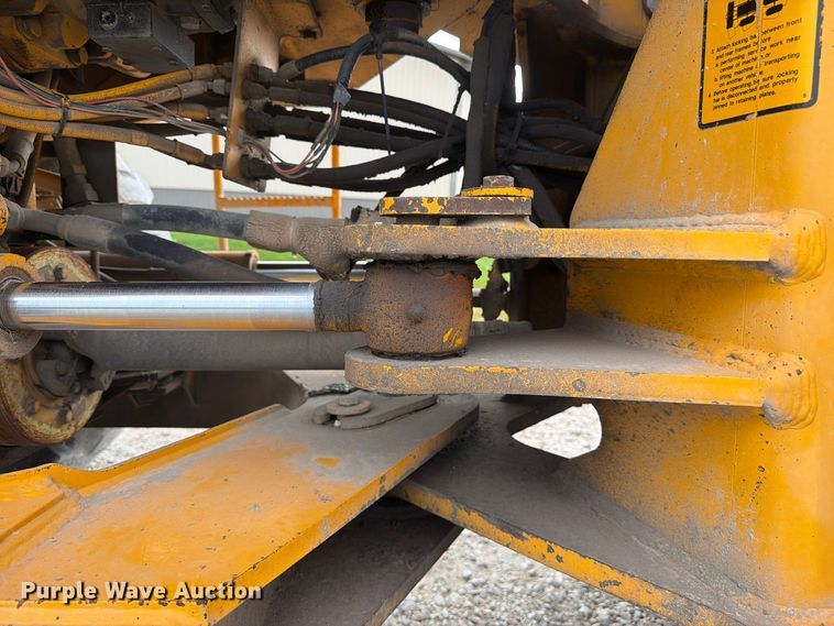 image for item FJ2070 1988 John Deere 544E wheel loader