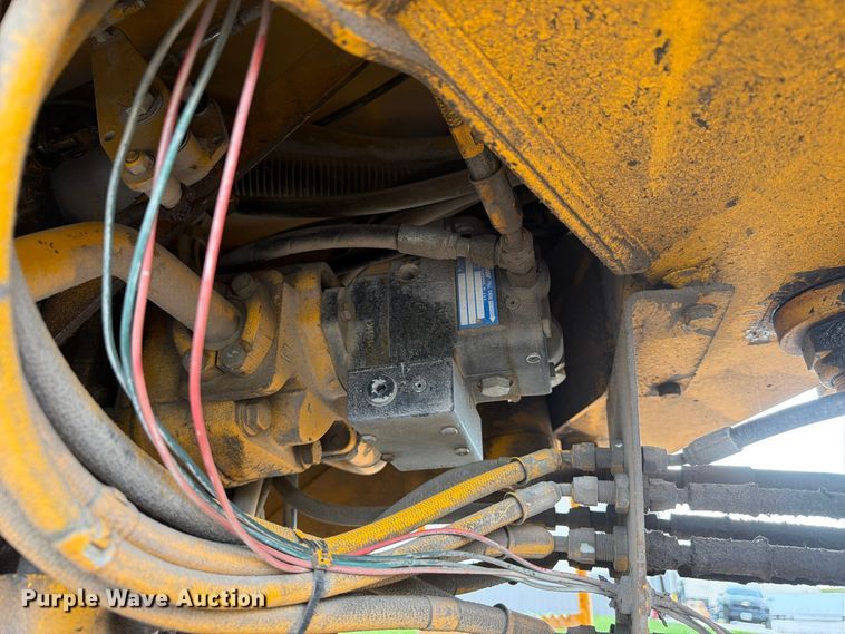 image for item FJ2070 1988 John Deere 544E wheel loader
