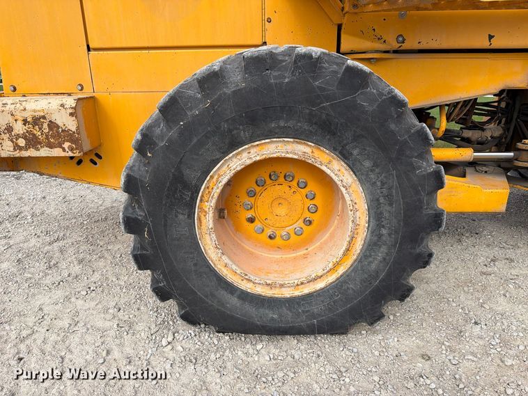 image for item FJ2070 1988 John Deere 544E wheel loader