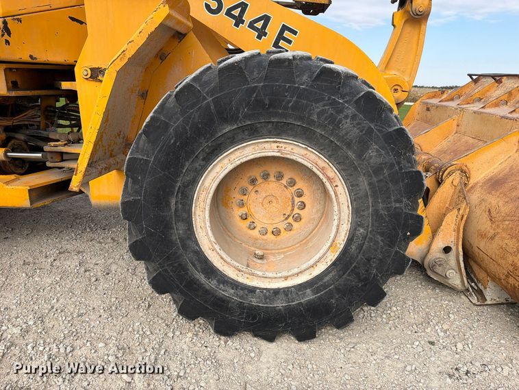 image for item FJ2070 1988 John Deere 544E wheel loader