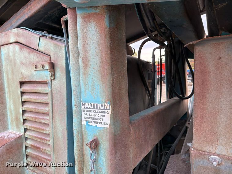 image for item FK2162 2014 Powerscreen Warrior 1800 screening plant
