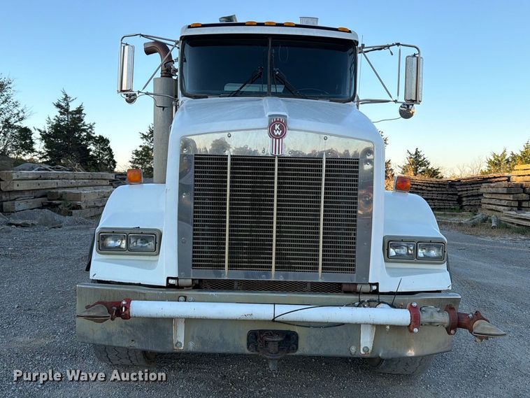 image for item FK2177 2000 Kenworth T800 water truck