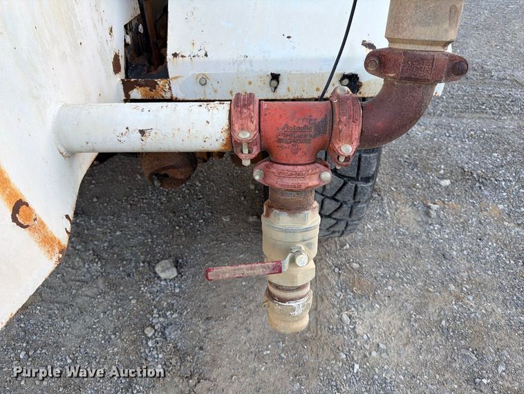 image for item FK2177 2000 Kenworth T800 water truck