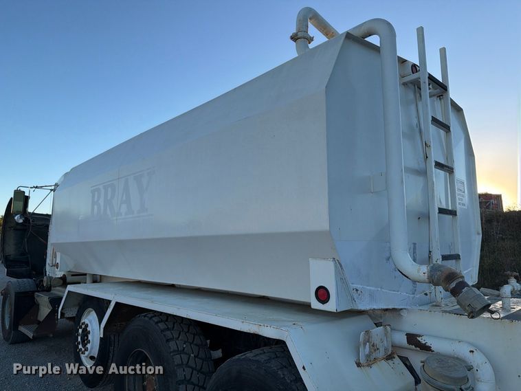 image for item FK2177 2000 Kenworth T800 water truck