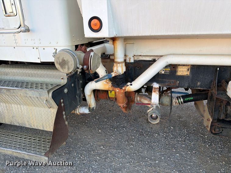 image for item FK2177 2000 Kenworth T800 water truck