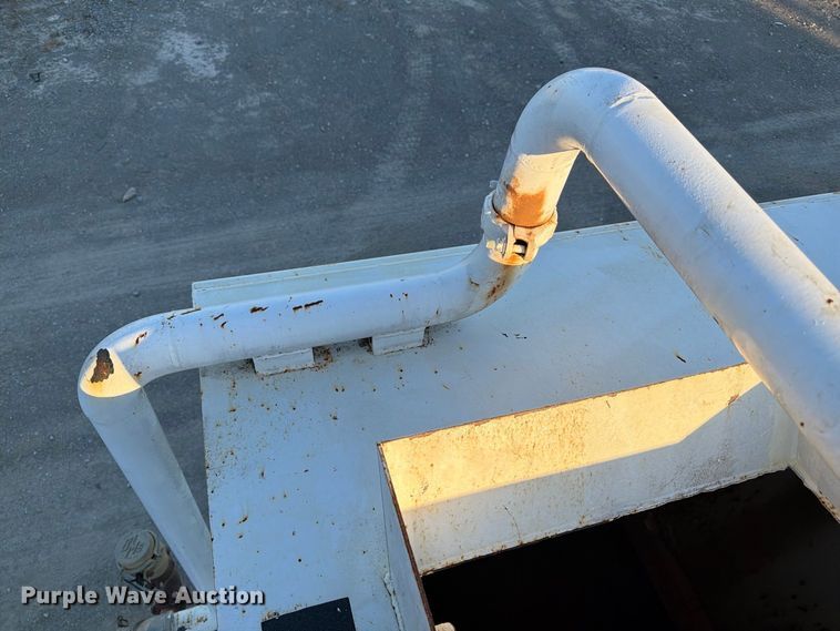 image for item FK2177 2000 Kenworth T800 water truck