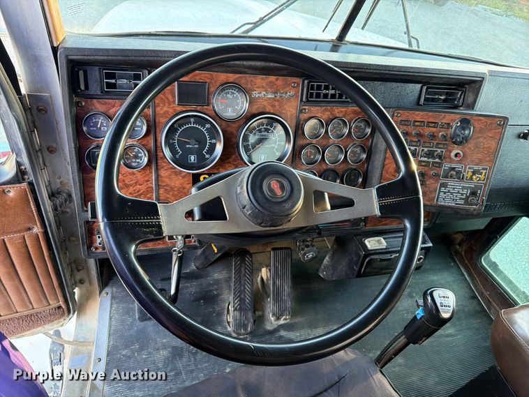 image for item FK2177 2000 Kenworth T800 water truck