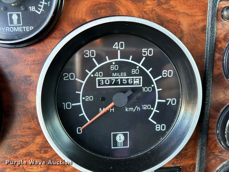image for item FK2177 2000 Kenworth T800 water truck