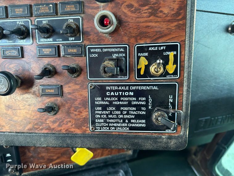 image for item FK2177 2000 Kenworth T800 water truck