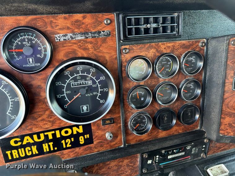 image for item FK2177 2000 Kenworth T800 water truck