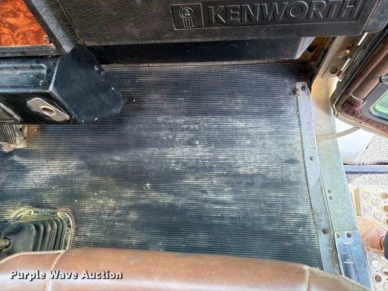 image for item FK2177 2000 Kenworth T800 water truck