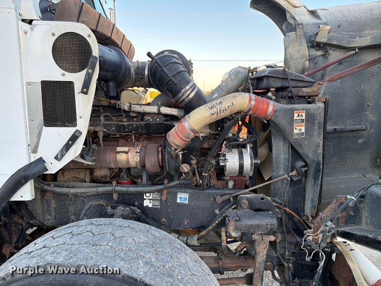 image for item FK2177 2000 Kenworth T800 water truck