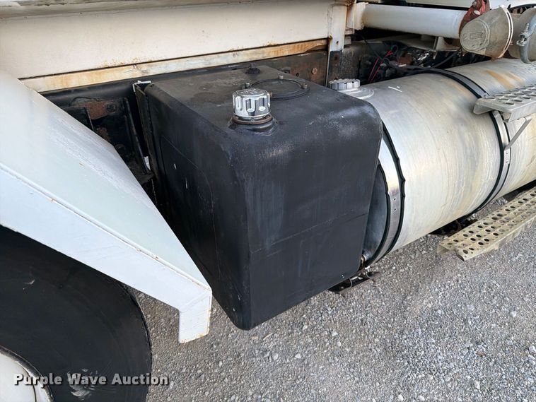 image for item FK2177 2000 Kenworth T800 water truck