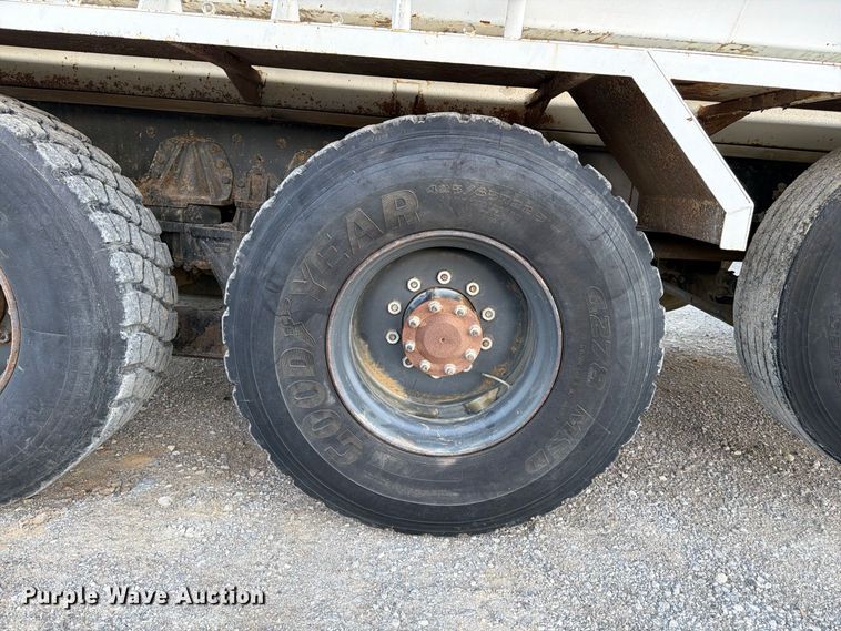 image for item FK2177 2000 Kenworth T800 water truck