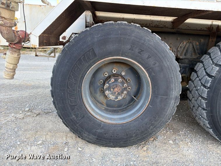 image for item FK2177 2000 Kenworth T800 water truck