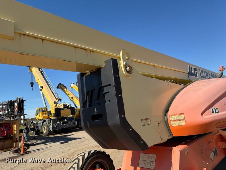 image for item FK2221 2004 JLG 1250AJP boom lift