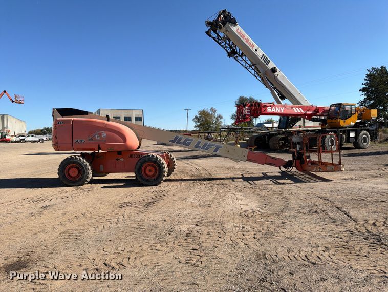 image for item FK2222 1997 JLG 600S boom lift
