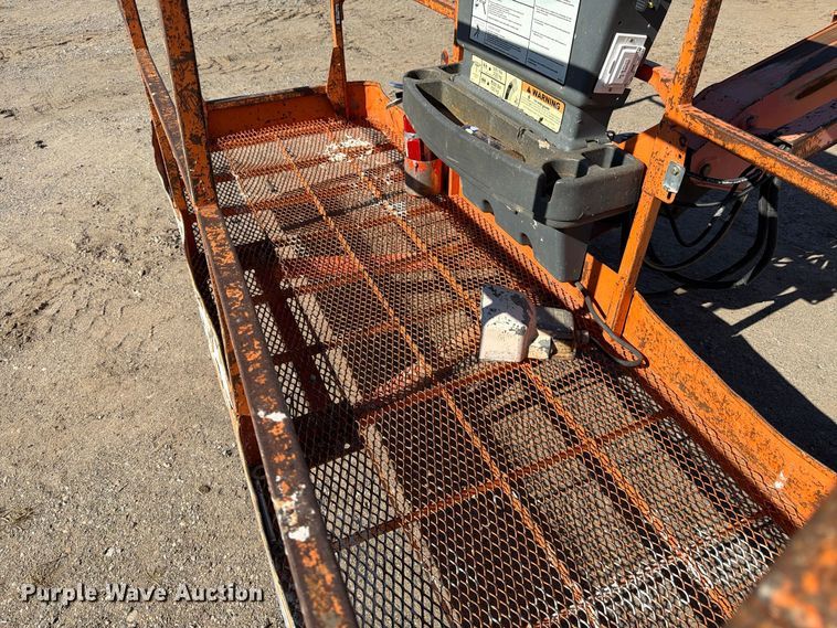 image for item FK2222 1997 JLG 600S boom lift