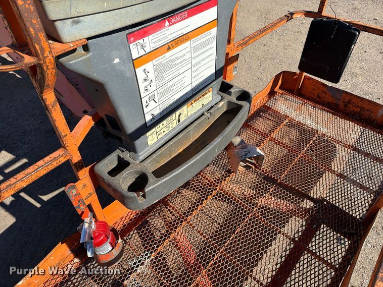 image for item FK2222 1997 JLG 600S boom lift
