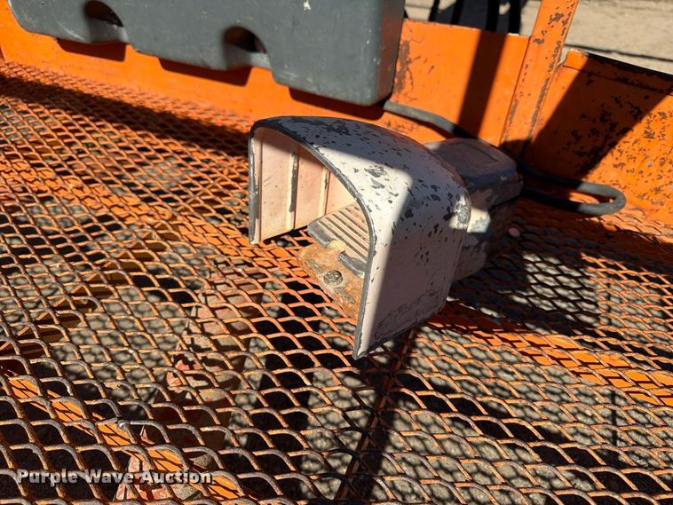 image for item FK2222 1997 JLG 600S boom lift