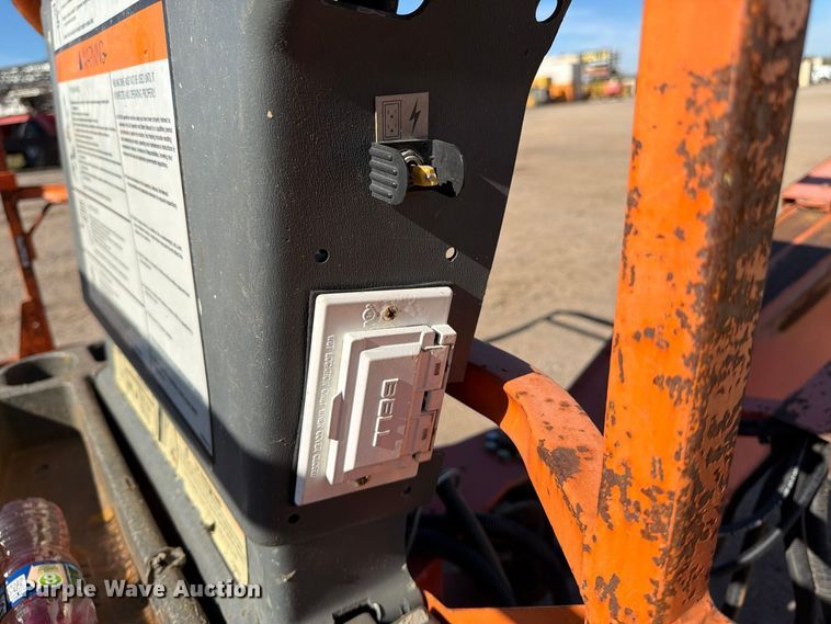 image for item FK2222 1997 JLG 600S boom lift