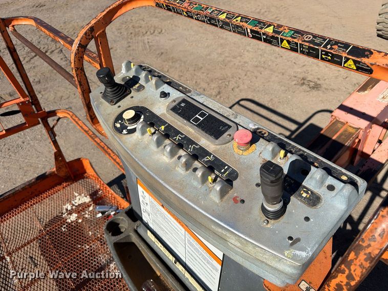 image for item FK2222 1997 JLG 600S boom lift