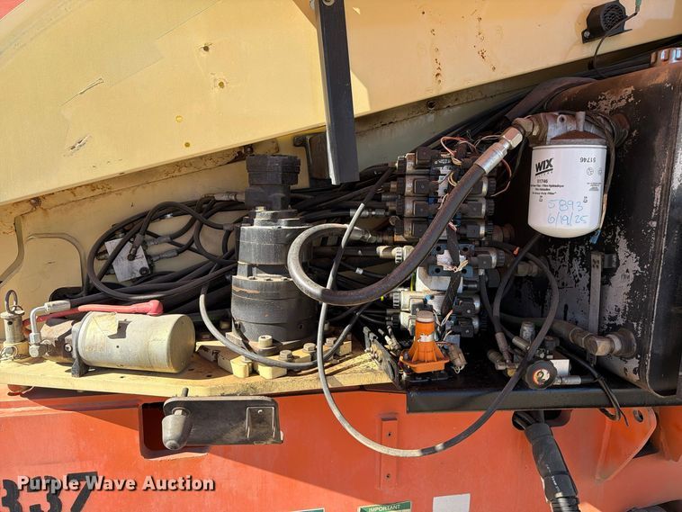 image for item FK2222 1997 JLG 600S boom lift