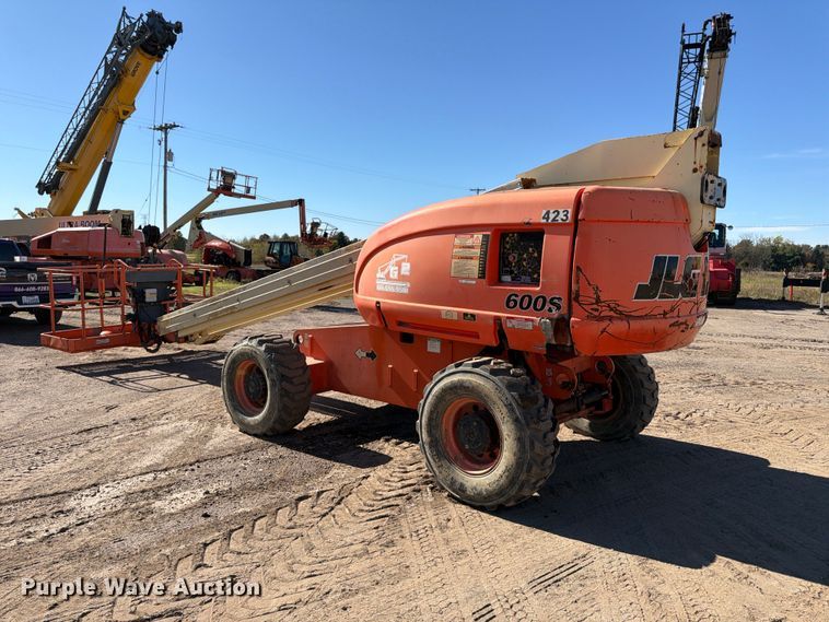 image for item FK2223 1998 JLG 600S boom lift