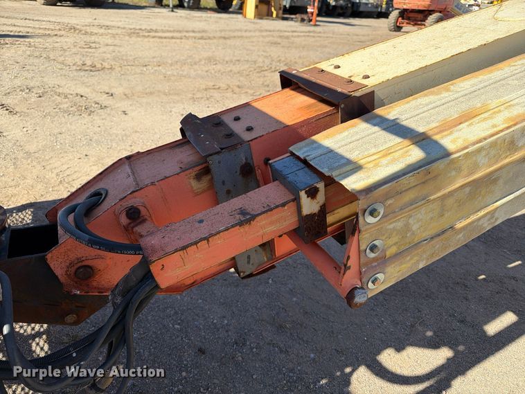image for item FK2223 1998 JLG 600S boom lift