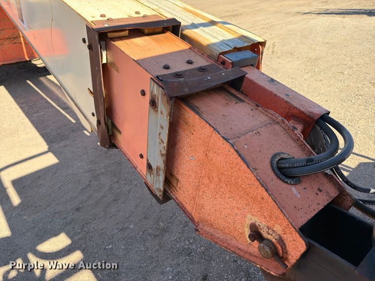 image for item FK2223 1998 JLG 600S boom lift