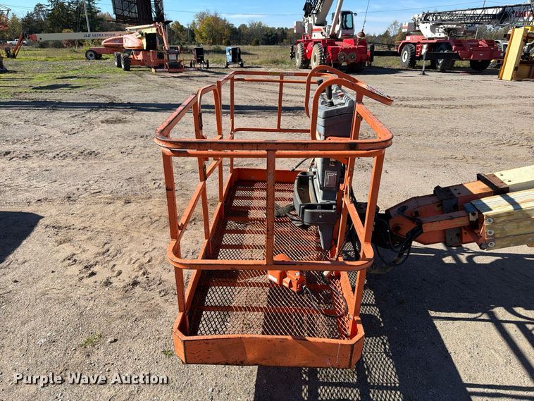 image for item FK2223 1998 JLG 600S boom lift
