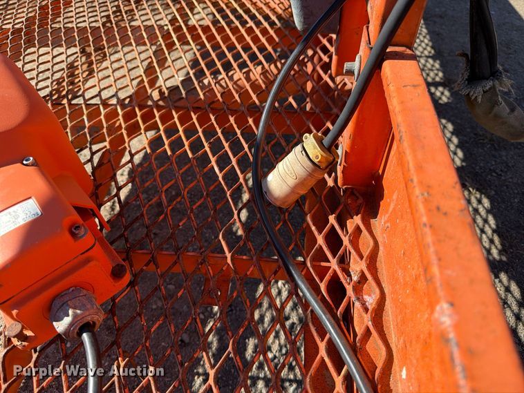image for item FK2223 1998 JLG 600S boom lift