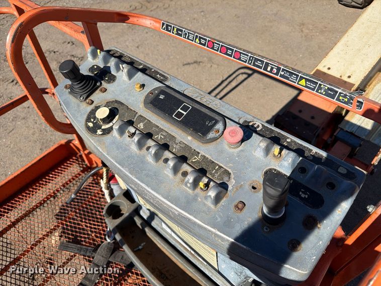 image for item FK2223 1998 JLG 600S boom lift