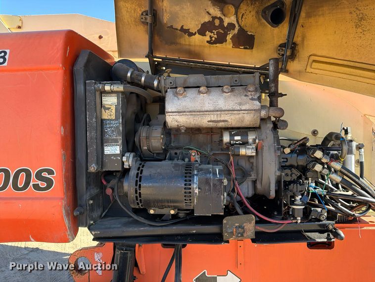image for item FK2223 1998 JLG 600S boom lift