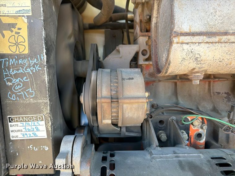 image for item FK2223 1998 JLG 600S boom lift