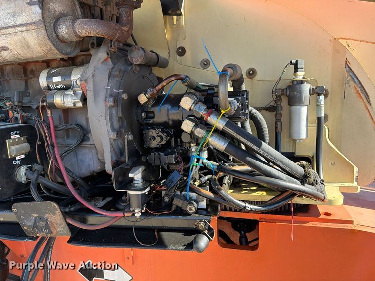 image for item FK2223 1998 JLG 600S boom lift