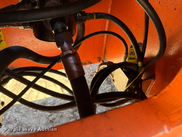 image for item FK2223 1998 JLG 600S boom lift
