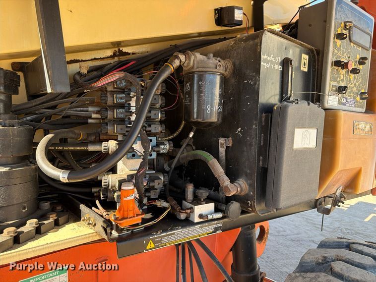 image for item FK2223 1998 JLG 600S boom lift