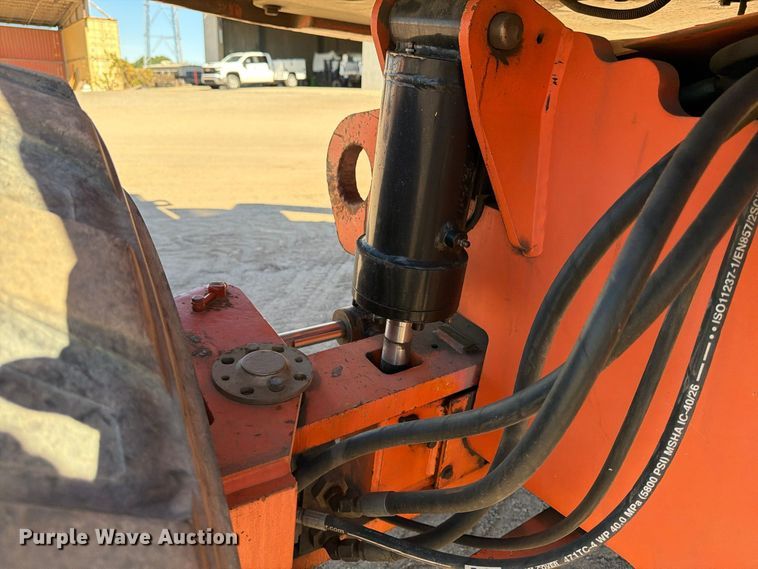 image for item FK2223 1998 JLG 600S boom lift