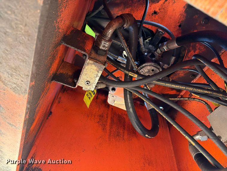 image for item FK2223 1998 JLG 600S boom lift