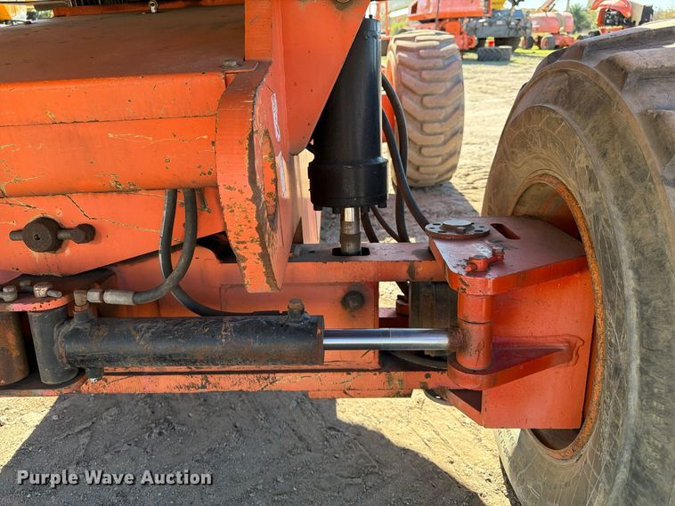 image for item FK2223 1998 JLG 600S boom lift