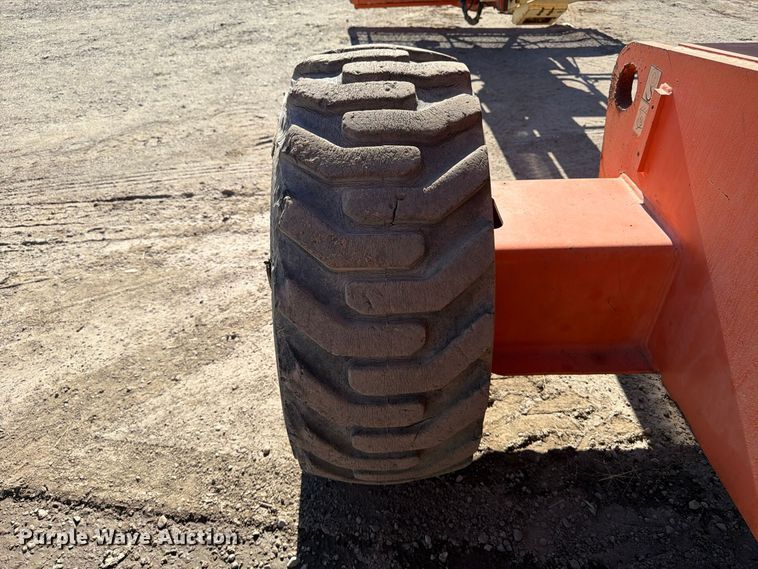 image for item FK2223 1998 JLG 600S boom lift
